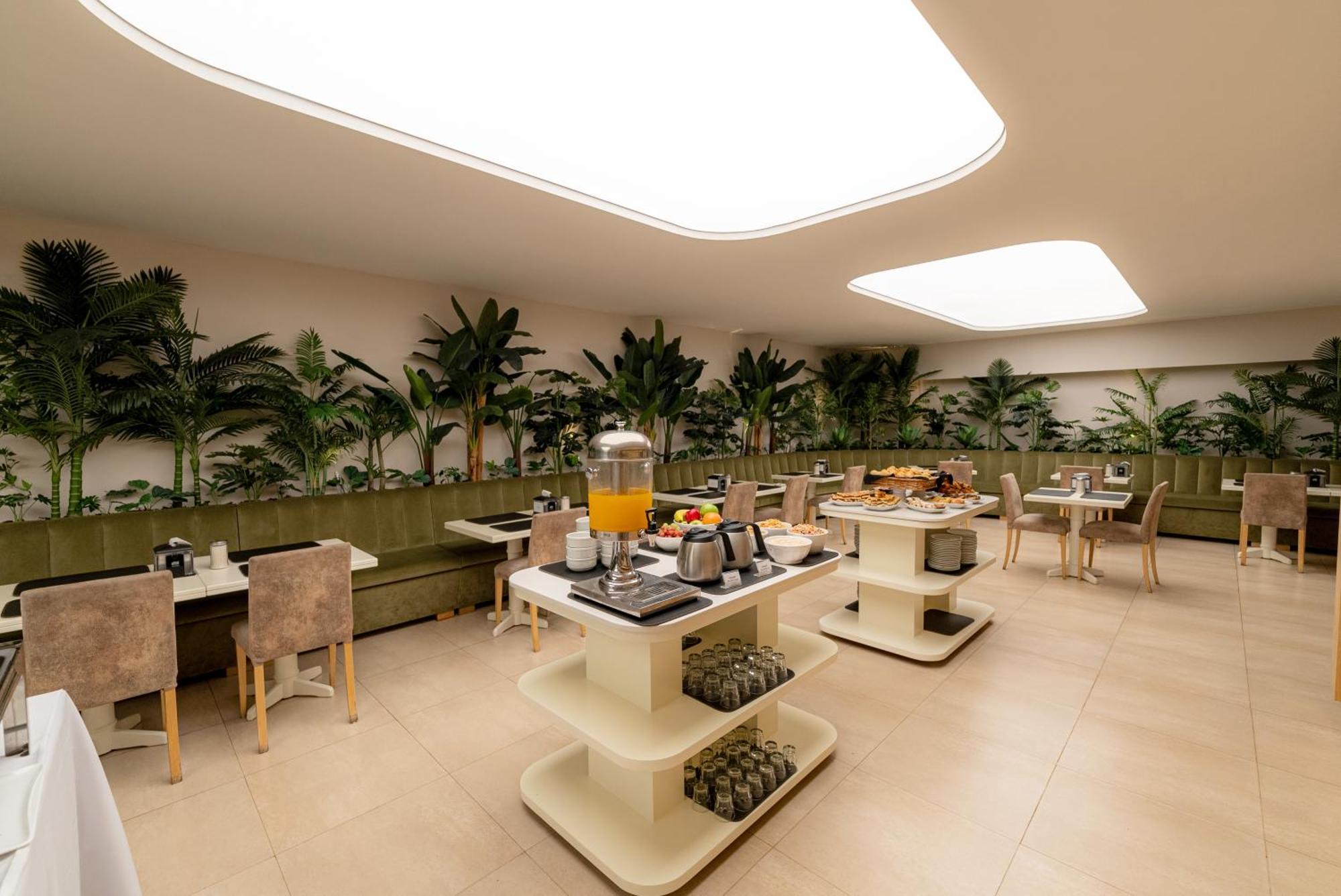 Hotel Sennac 3*